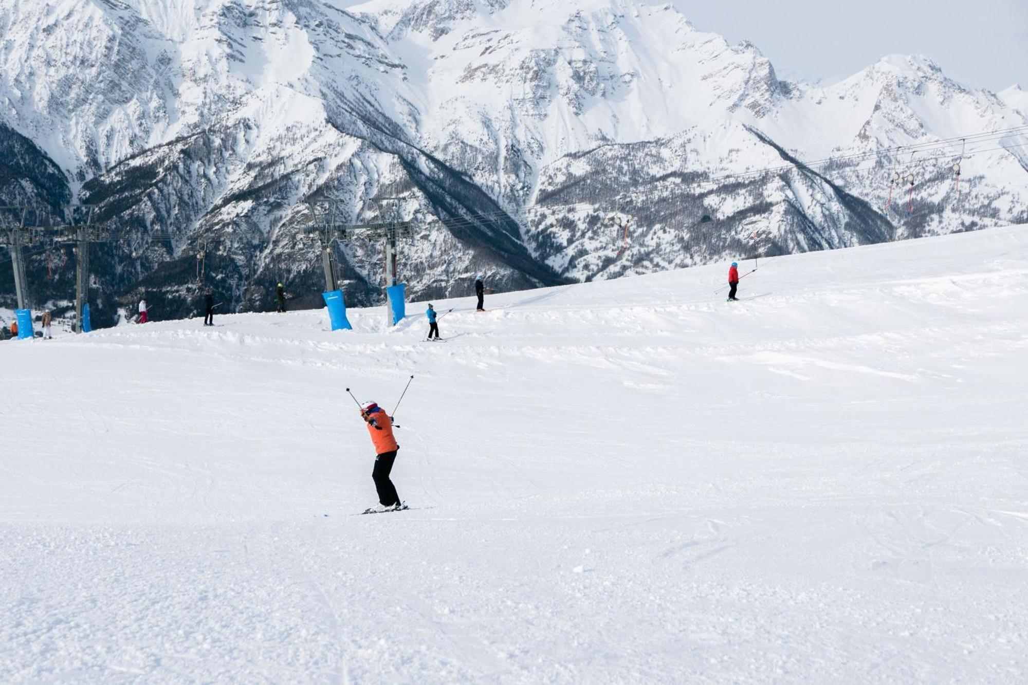 Belvedere Apartments - Happy Rentals Sestriere Luaran gambar