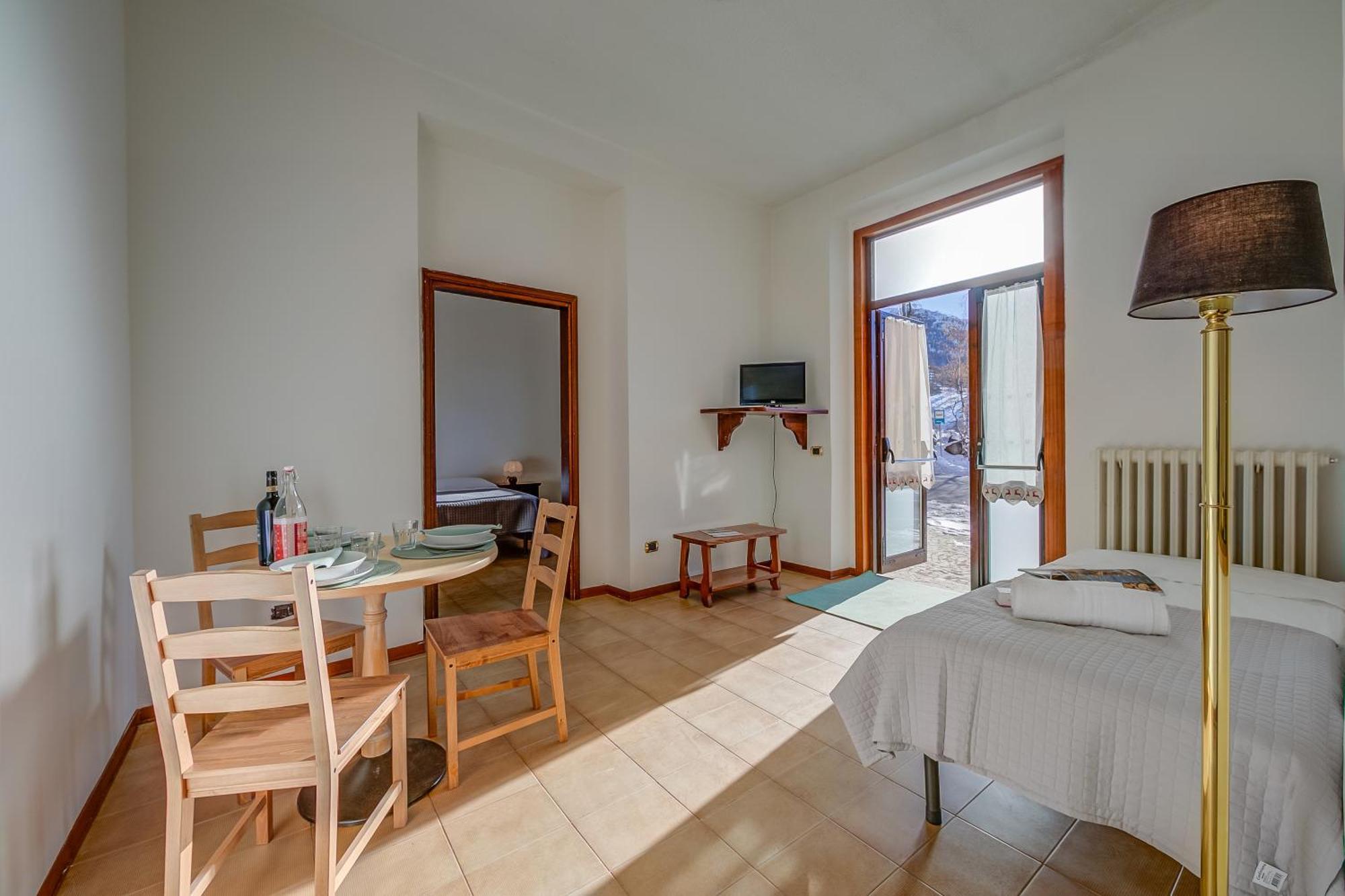Belvedere Apartments - Happy Rentals Sestriere Luaran gambar
