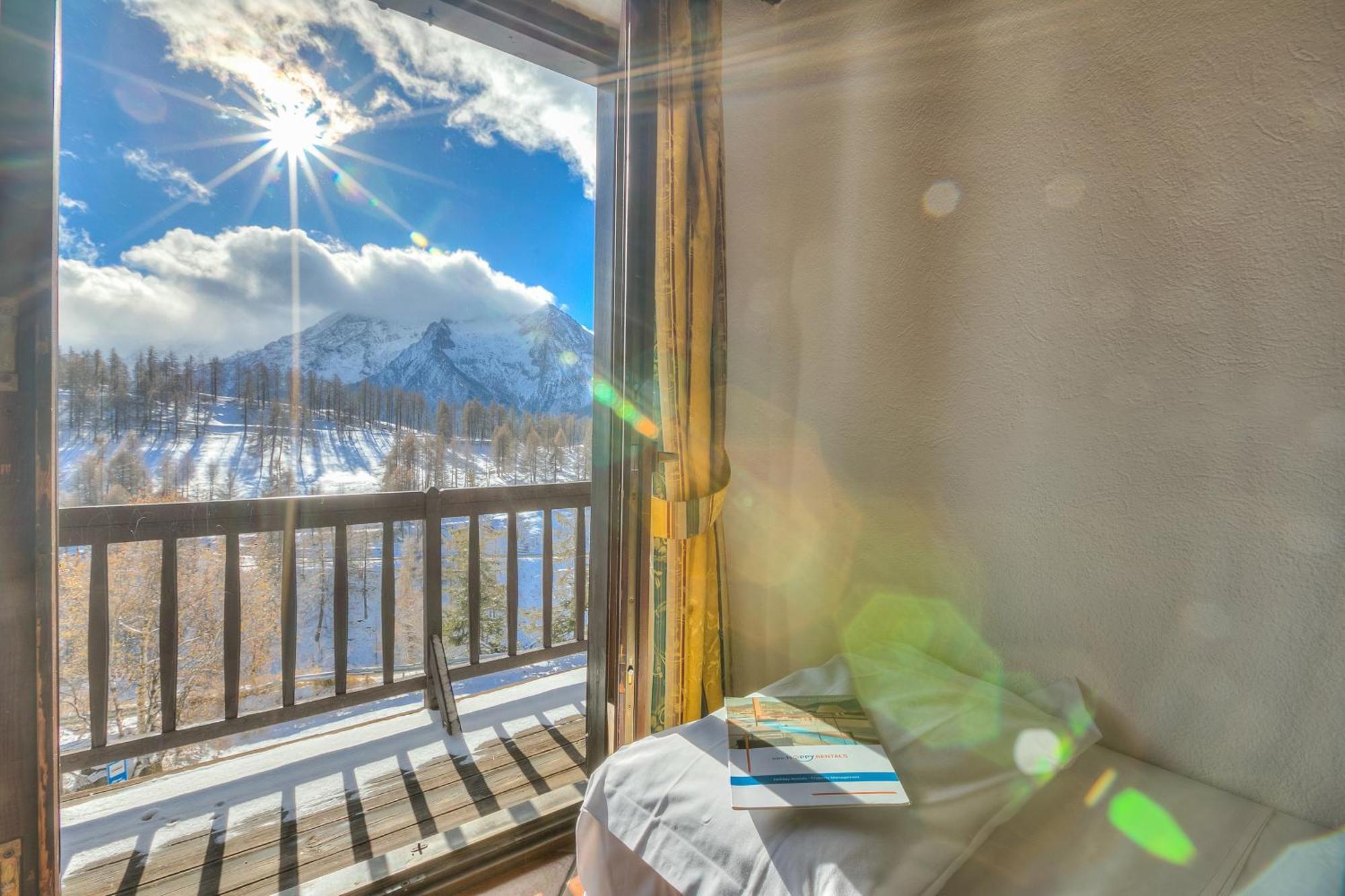 Belvedere Apartments - Happy Rentals Sestriere Luaran gambar