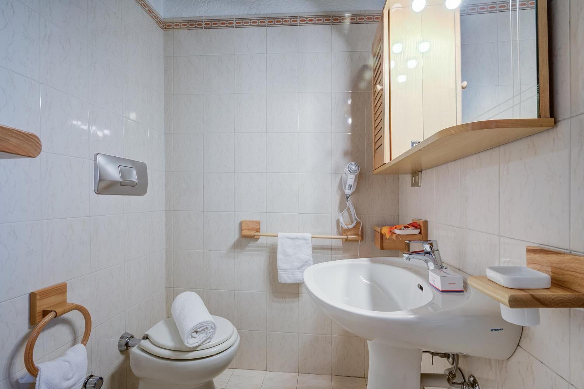 Belvedere Apartments - Happy Rentals Sestriere Luaran gambar