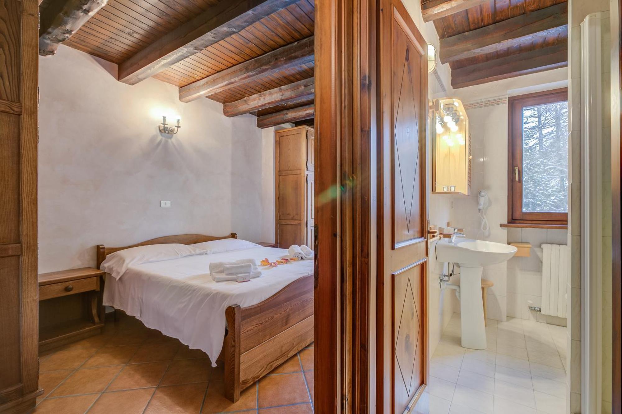 Belvedere Apartments - Happy Rentals Sestriere Luaran gambar