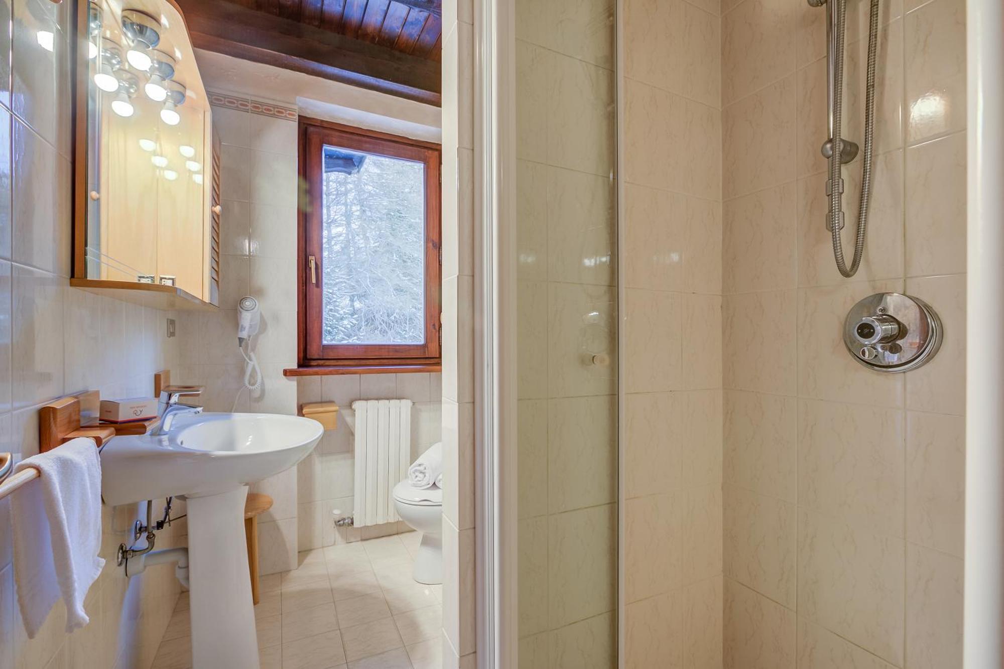 Belvedere Apartments - Happy Rentals Sestriere Luaran gambar