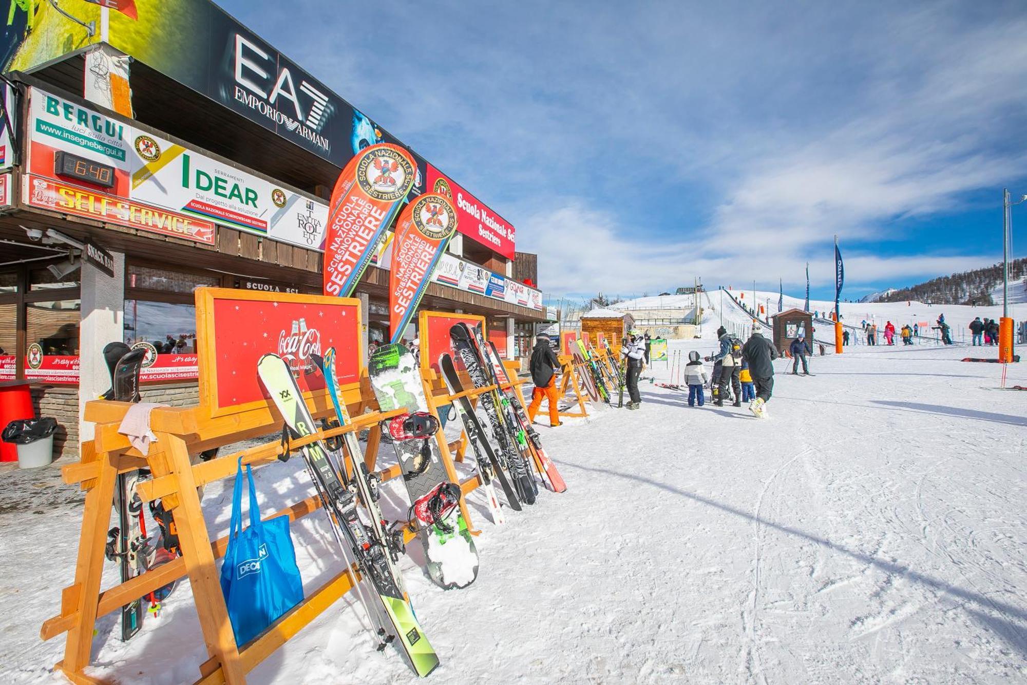 Belvedere Apartments - Happy Rentals Sestriere Luaran gambar
