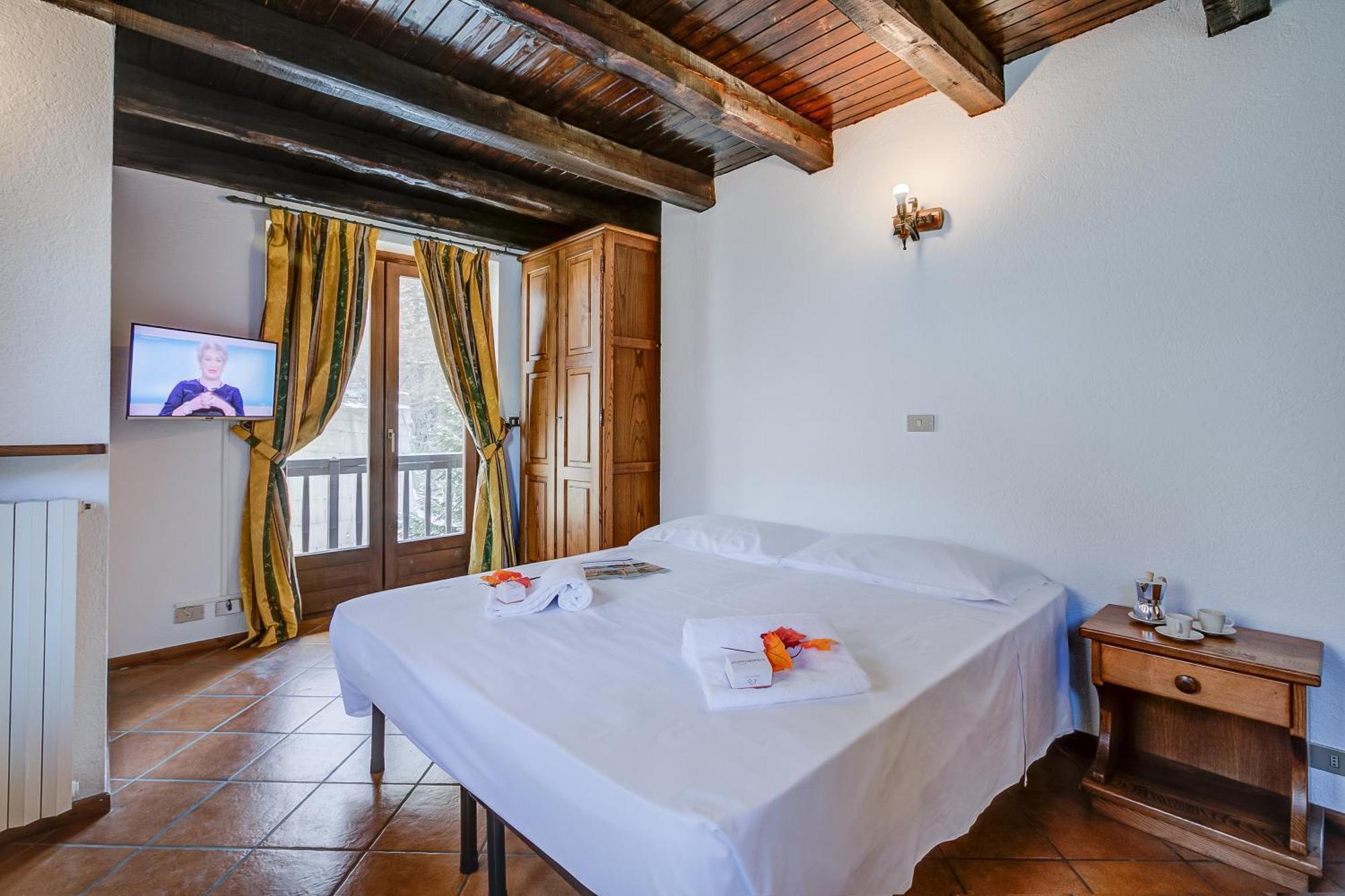 Belvedere Apartments - Happy Rentals Sestriere Luaran gambar