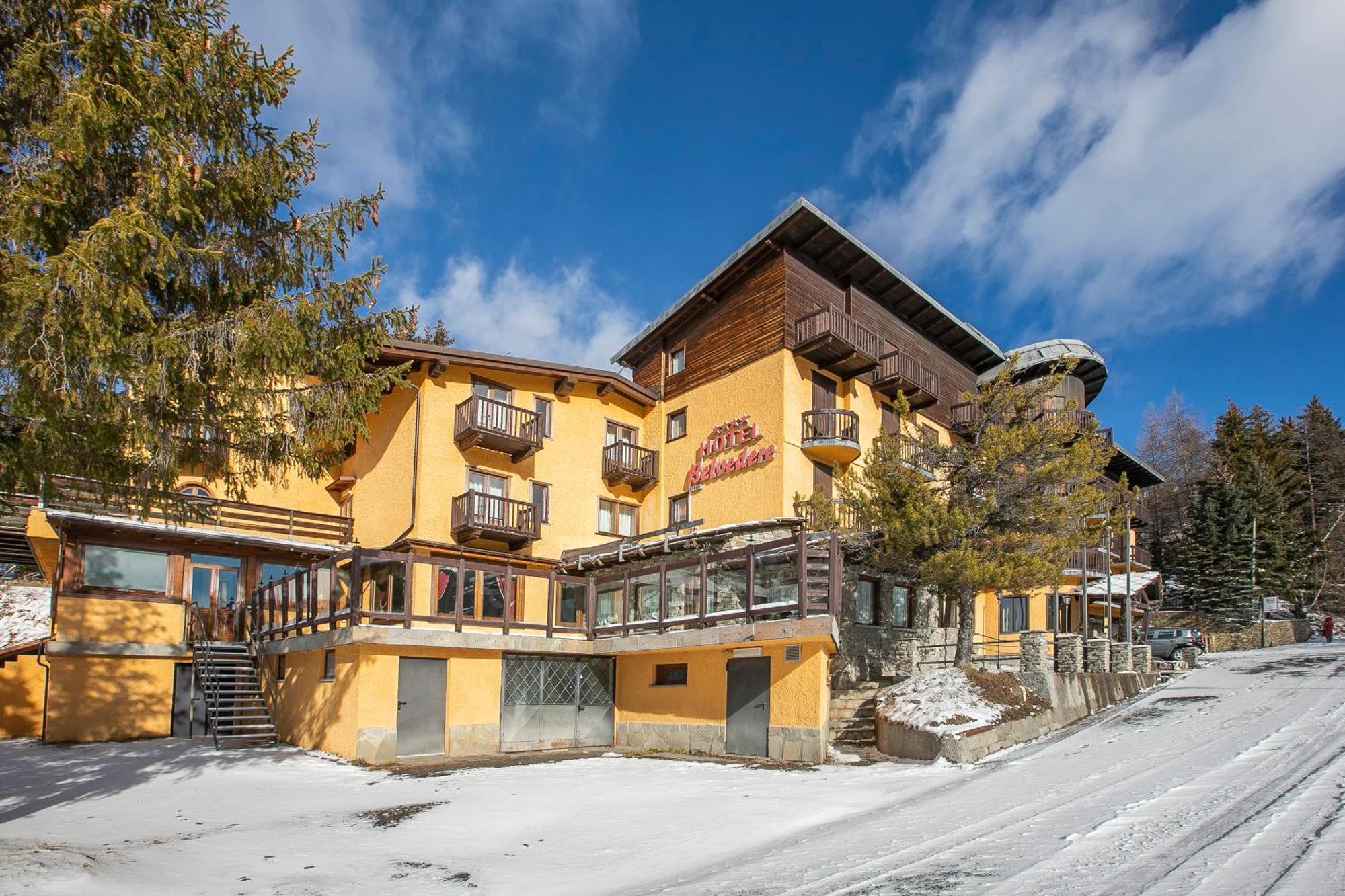 Belvedere Apartments - Happy Rentals Sestriere Luaran gambar