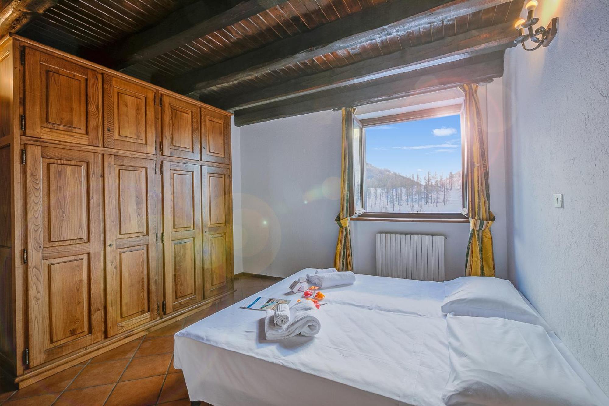 Belvedere Apartments - Happy Rentals Sestriere Luaran gambar
