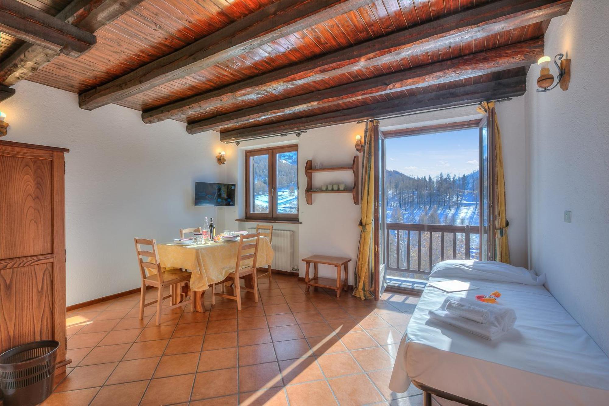 Belvedere Apartments - Happy Rentals Sestriere Luaran gambar