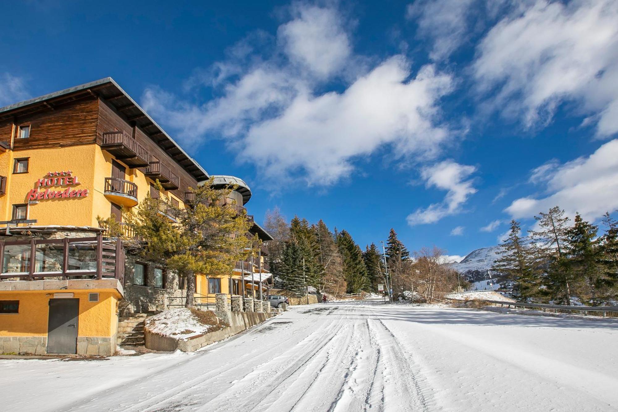 Belvedere Apartments - Happy Rentals Sestriere Luaran gambar