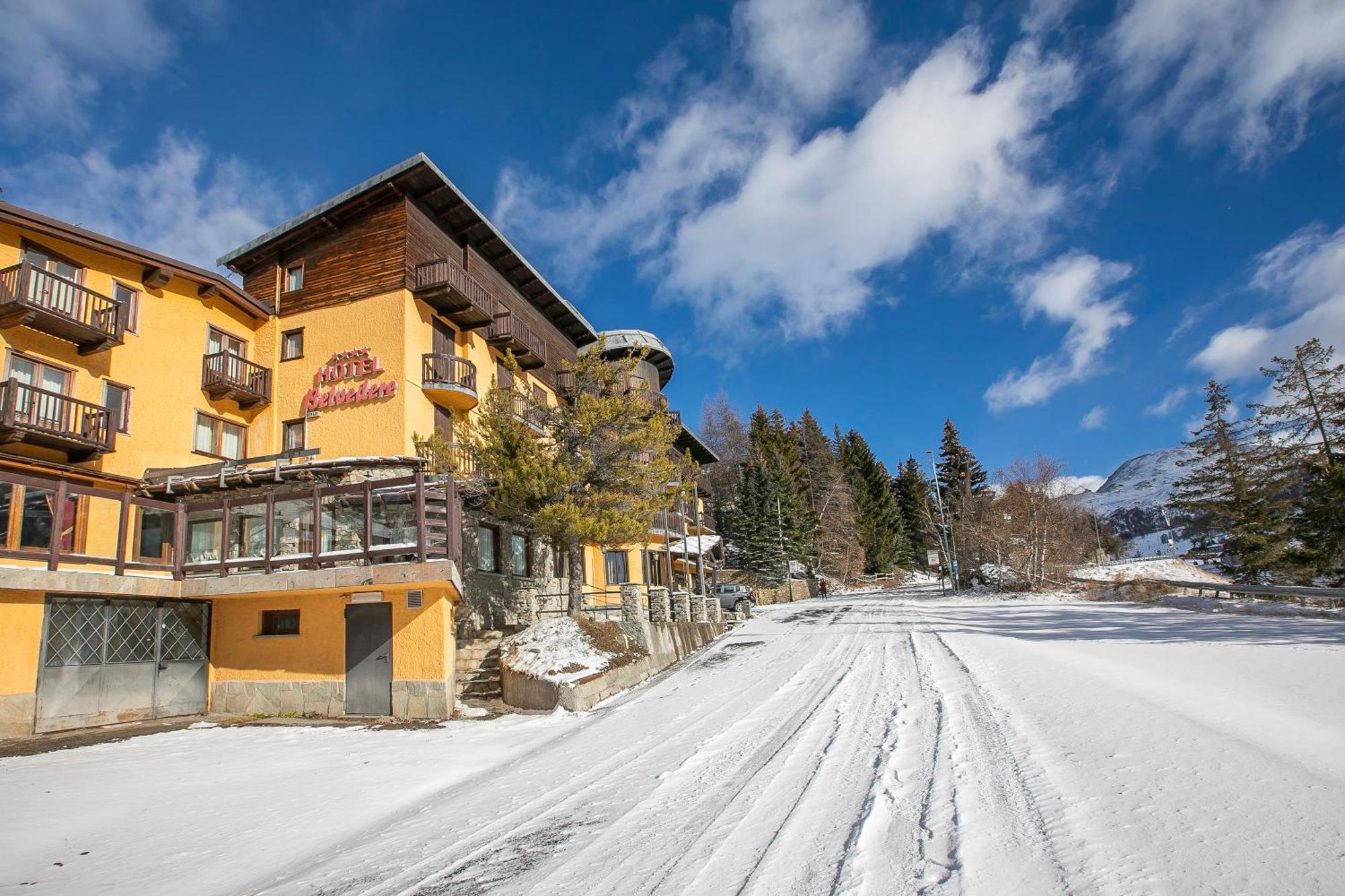 Belvedere Apartments - Happy Rentals Sestriere Luaran gambar