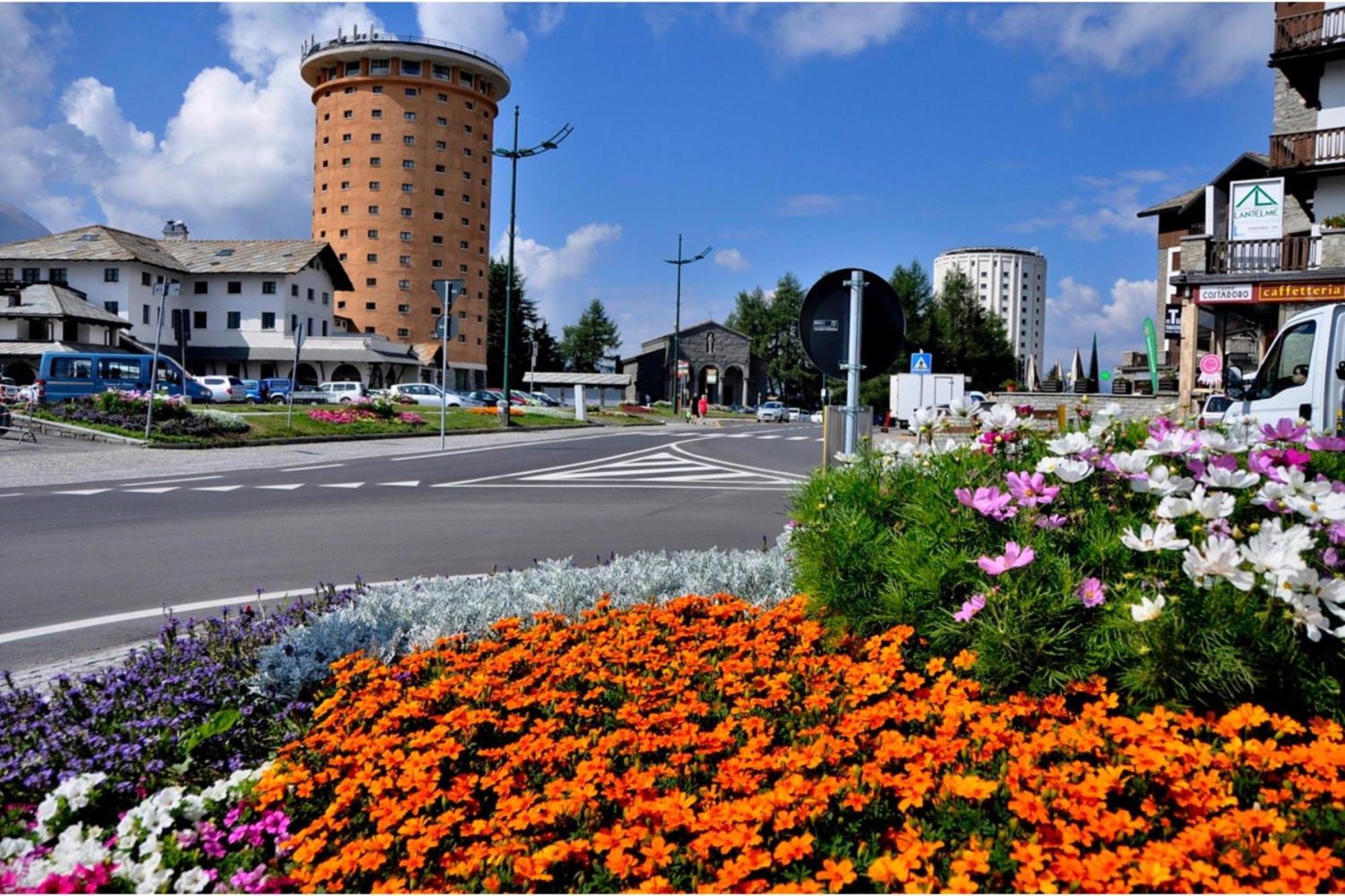 Belvedere Apartments - Happy Rentals Sestriere Luaran gambar