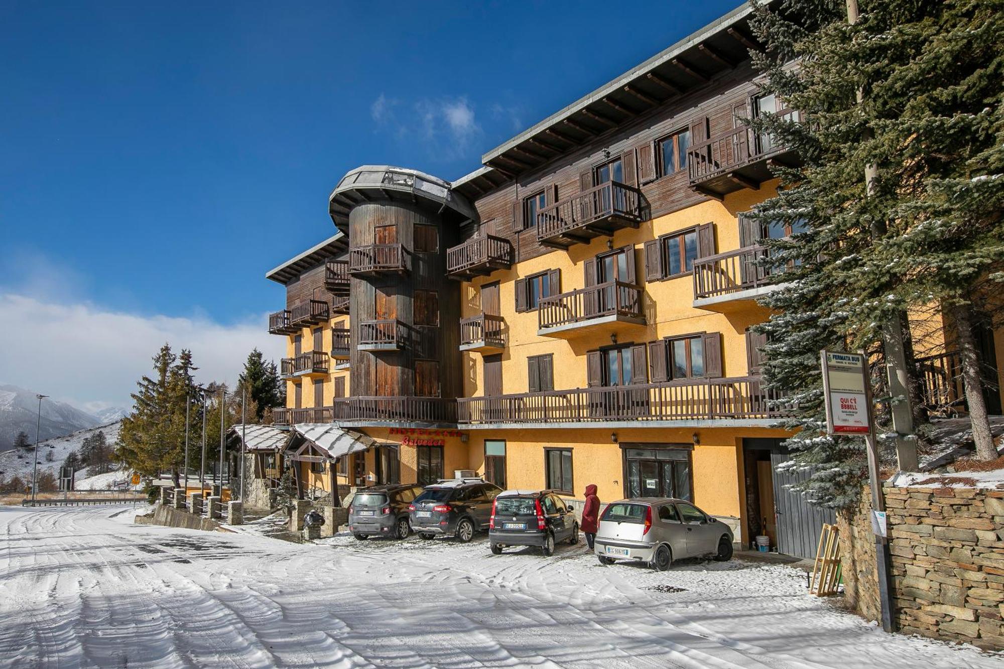 Belvedere Apartments - Happy Rentals Sestriere Luaran gambar
